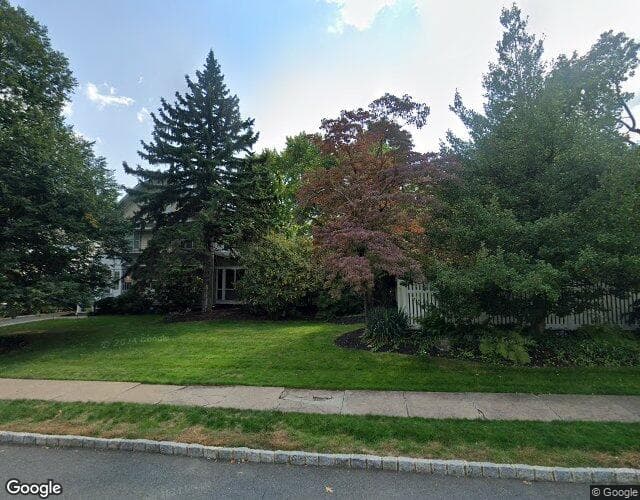 Street view of 218 Inwood Ave